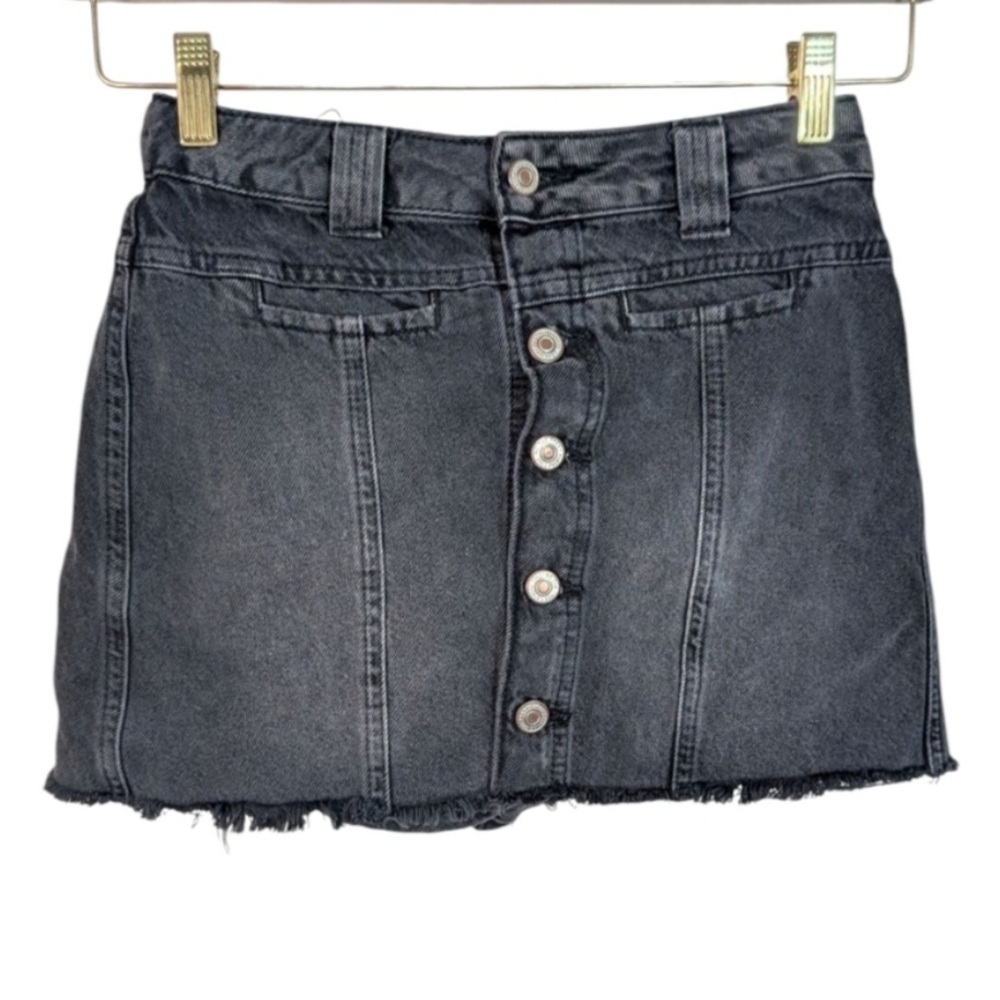 Free People - Faded Black Midnight Sun Mid Rise Denim Mini Skirt/Skort Size 25 - Picture 7 of 14